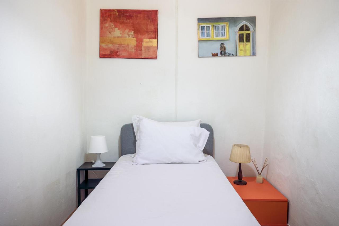 Lovely Apt In Bairro Alto Lisbon Exterior photo